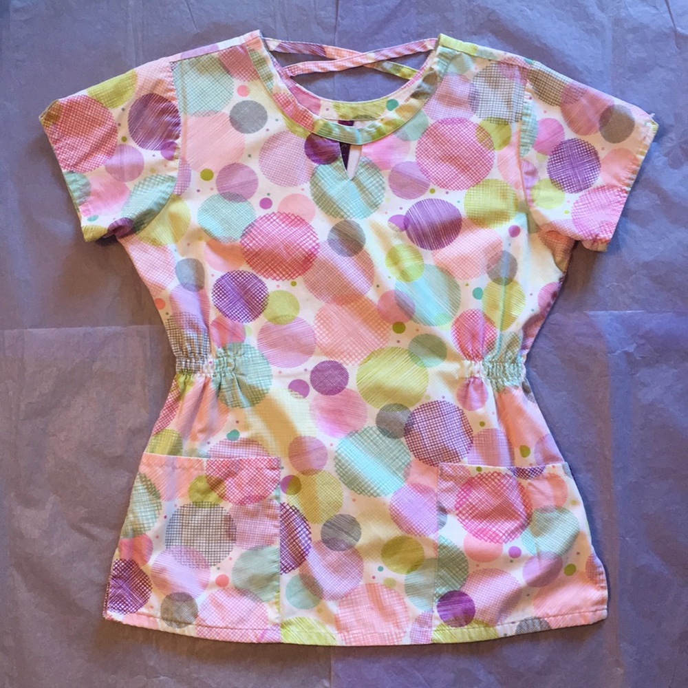 Scrub Works Circles Graphics Scrub Top Size Small